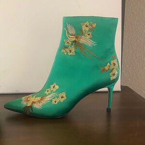 Zara Green Heeled Boots with Gold Embroidery